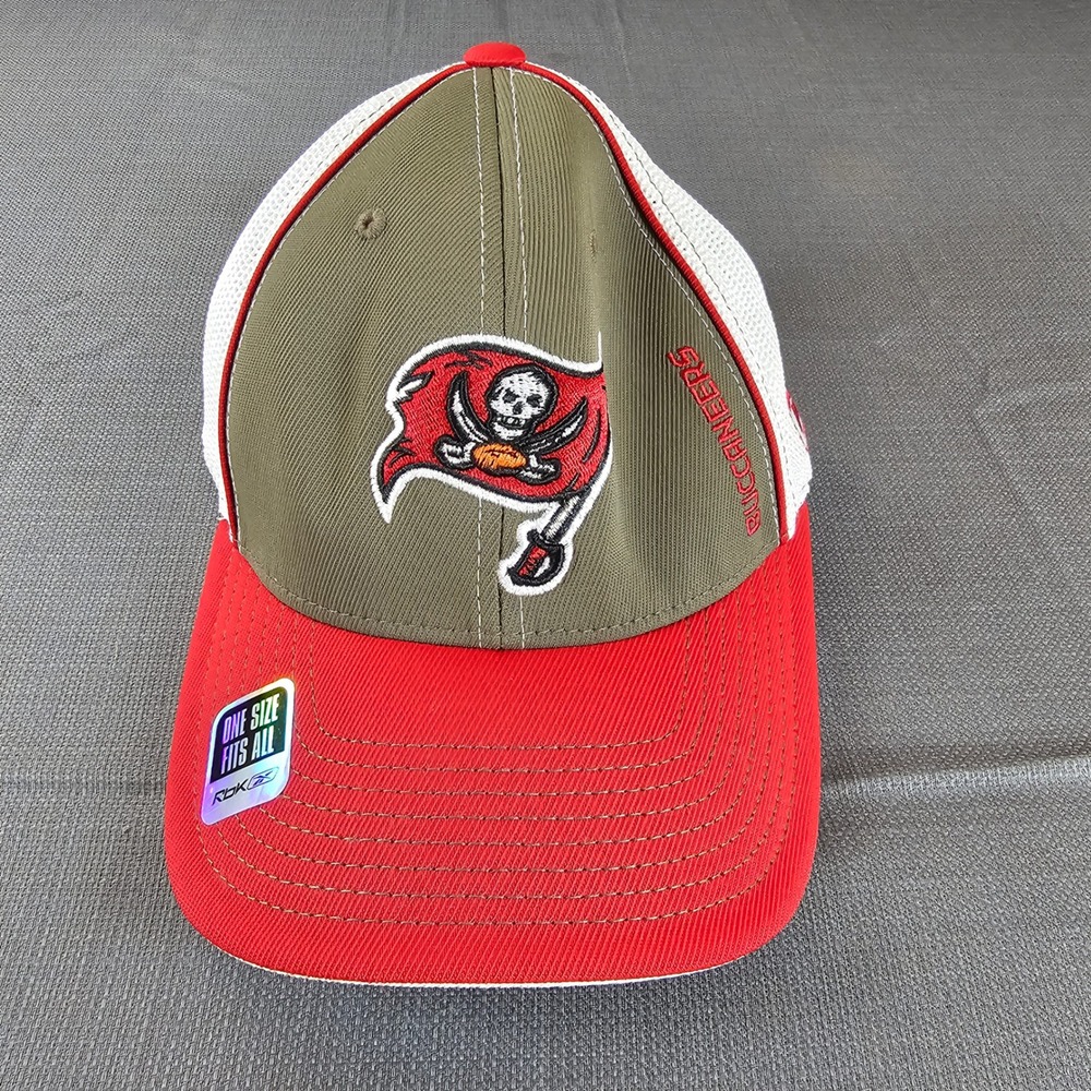 Tampa Bay Buccaneers NFL Reebok Hat Cap OSFA Football Player Pre Season NWT